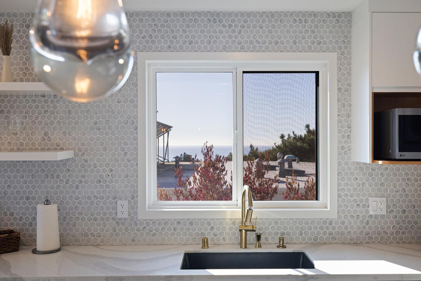 Detail Gallery Image 31 of 78 For 488 Monterey Rd, Pacifica,  CA 94044 - 5 Beds | 3 Baths