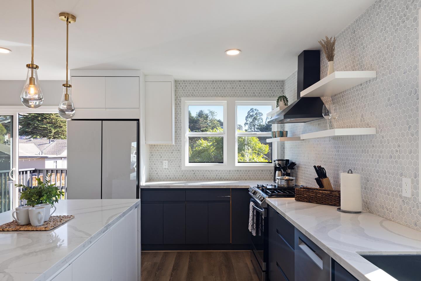 Detail Gallery Image 32 of 78 For 488 Monterey Rd, Pacifica,  CA 94044 - 5 Beds | 3 Baths