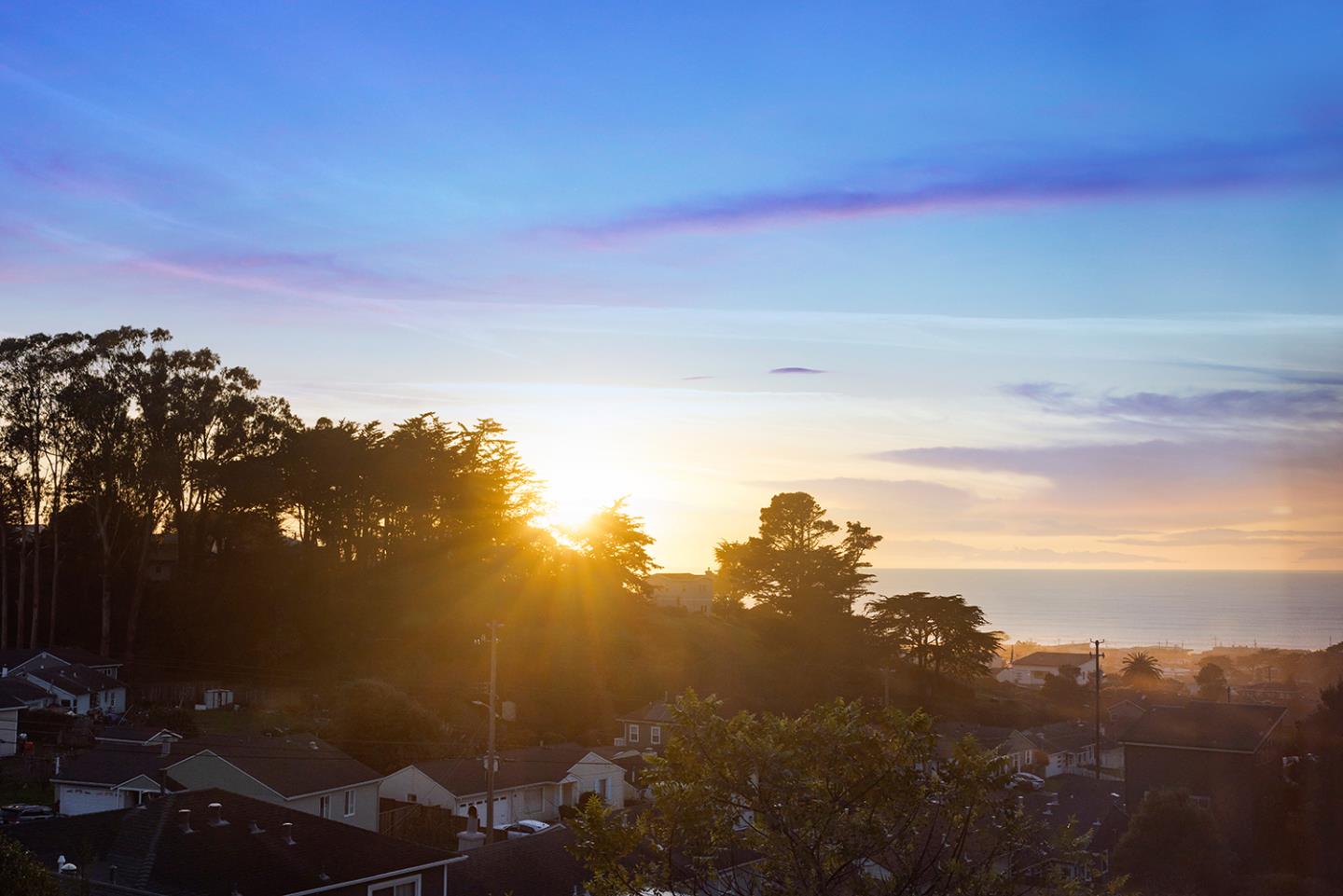 Detail Gallery Image 7 of 78 For 488 Monterey Rd, Pacifica,  CA 94044 - 5 Beds | 3 Baths