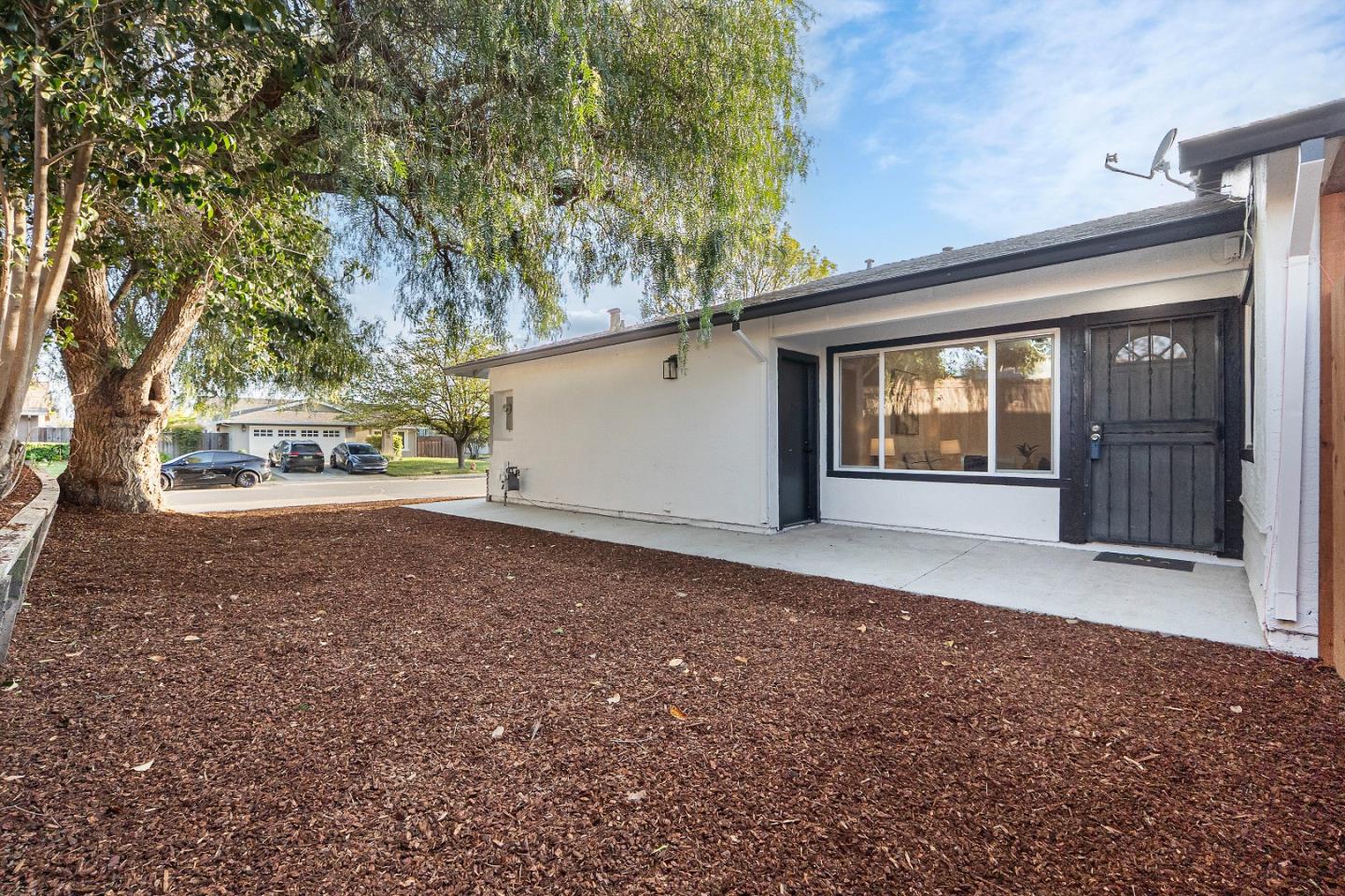 Detail Gallery Image 2 of 34 For 5904 Skylinks Way, Livermore,  CA 94551 - 3 Beds | 2 Baths