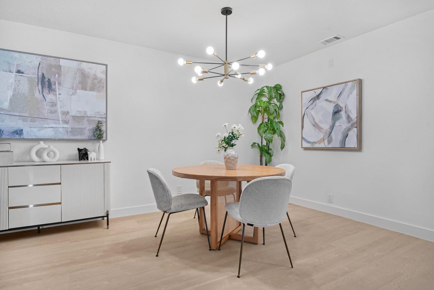 Detail Gallery Image 9 of 34 For 5904 Skylinks Way, Livermore,  CA 94551 - 3 Beds | 2 Baths