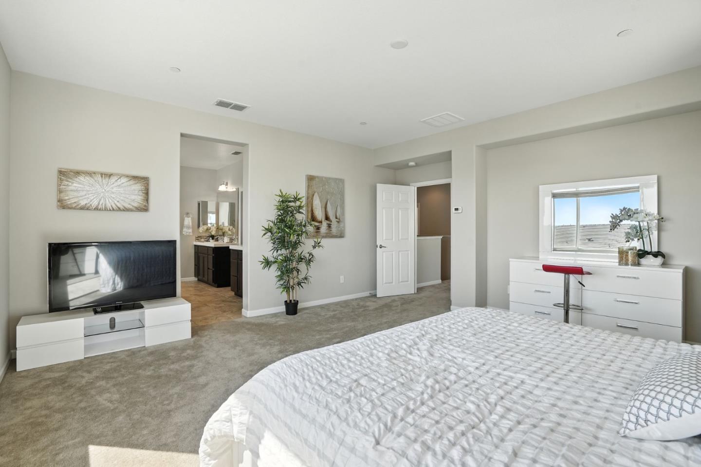 Detail Gallery Image 10 of 30 For 4545 Half Dome St, Antioch,  CA 94531 - 4 Beds | 3 Baths
