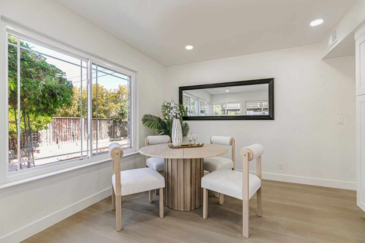 Detail Gallery Image 17 of 45 For 1997 Lowney Way, San Jose,  CA 95131 - 4 Beds | 2 Baths