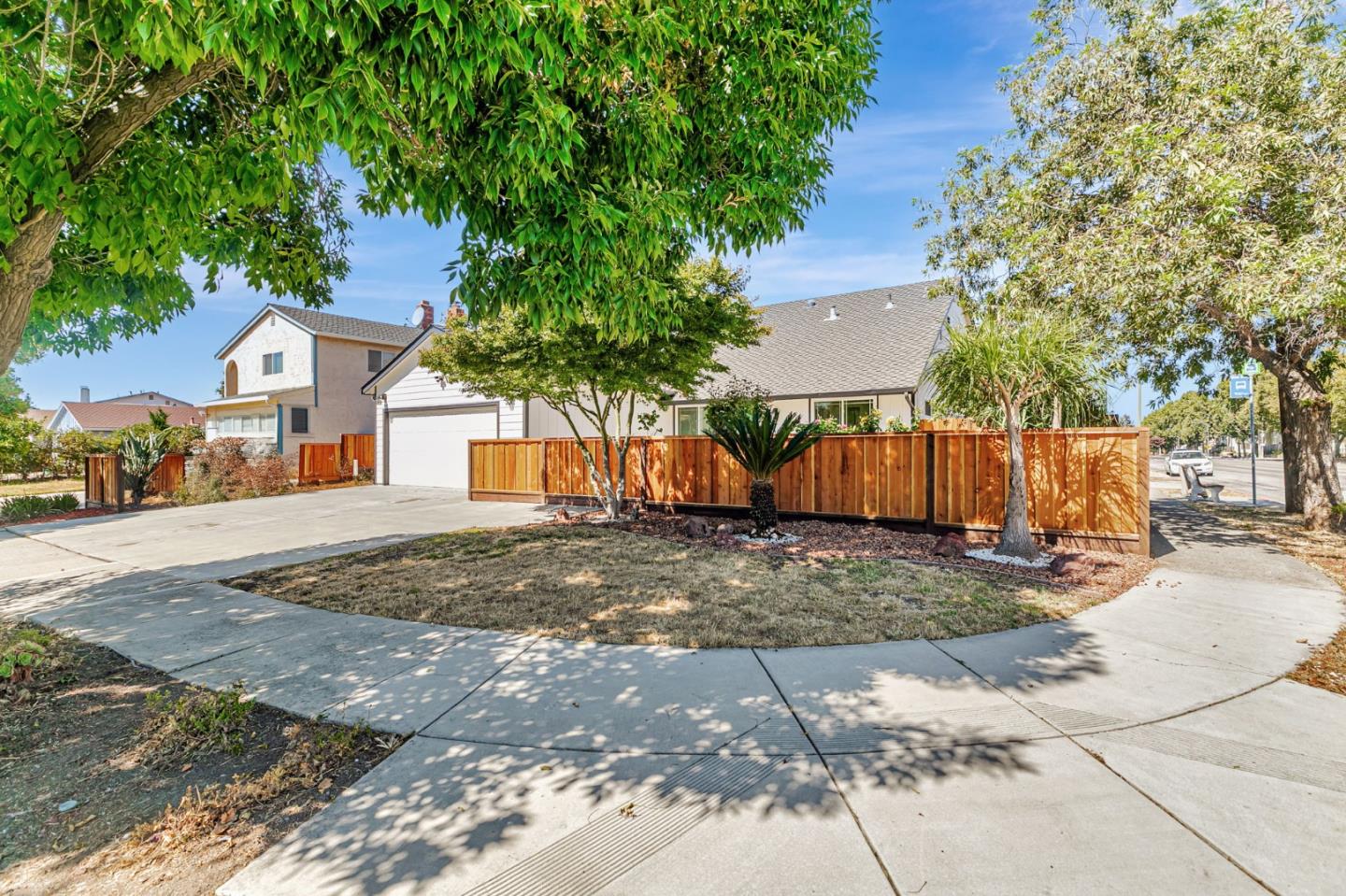 Detail Gallery Image 4 of 45 For 1997 Lowney Way, San Jose,  CA 95131 - 4 Beds | 2 Baths