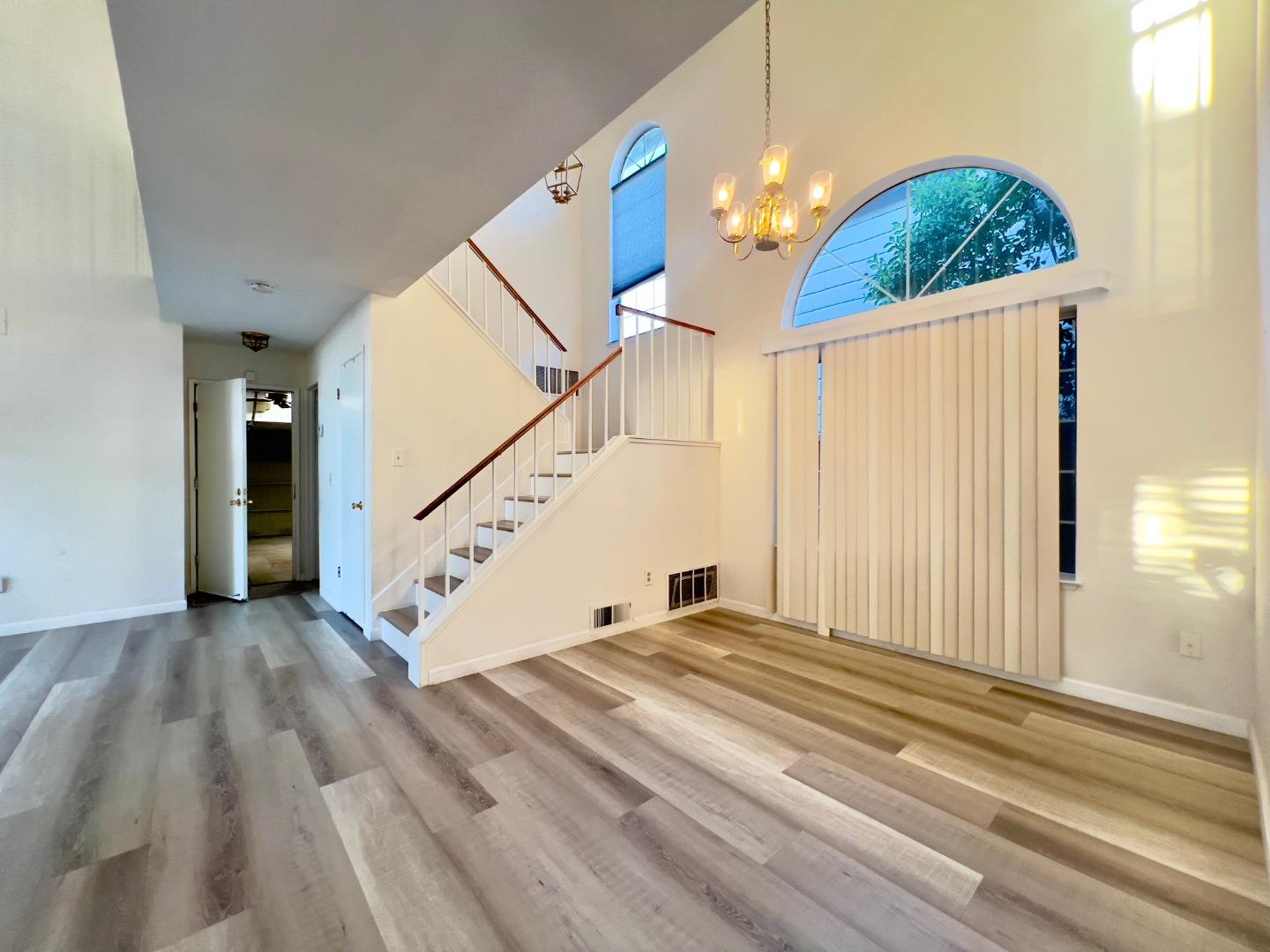 Detail Gallery Image 14 of 50 For 479 Tioga Ct, Pleasanton,  CA 94566 - 3 Beds | 2/1 Baths