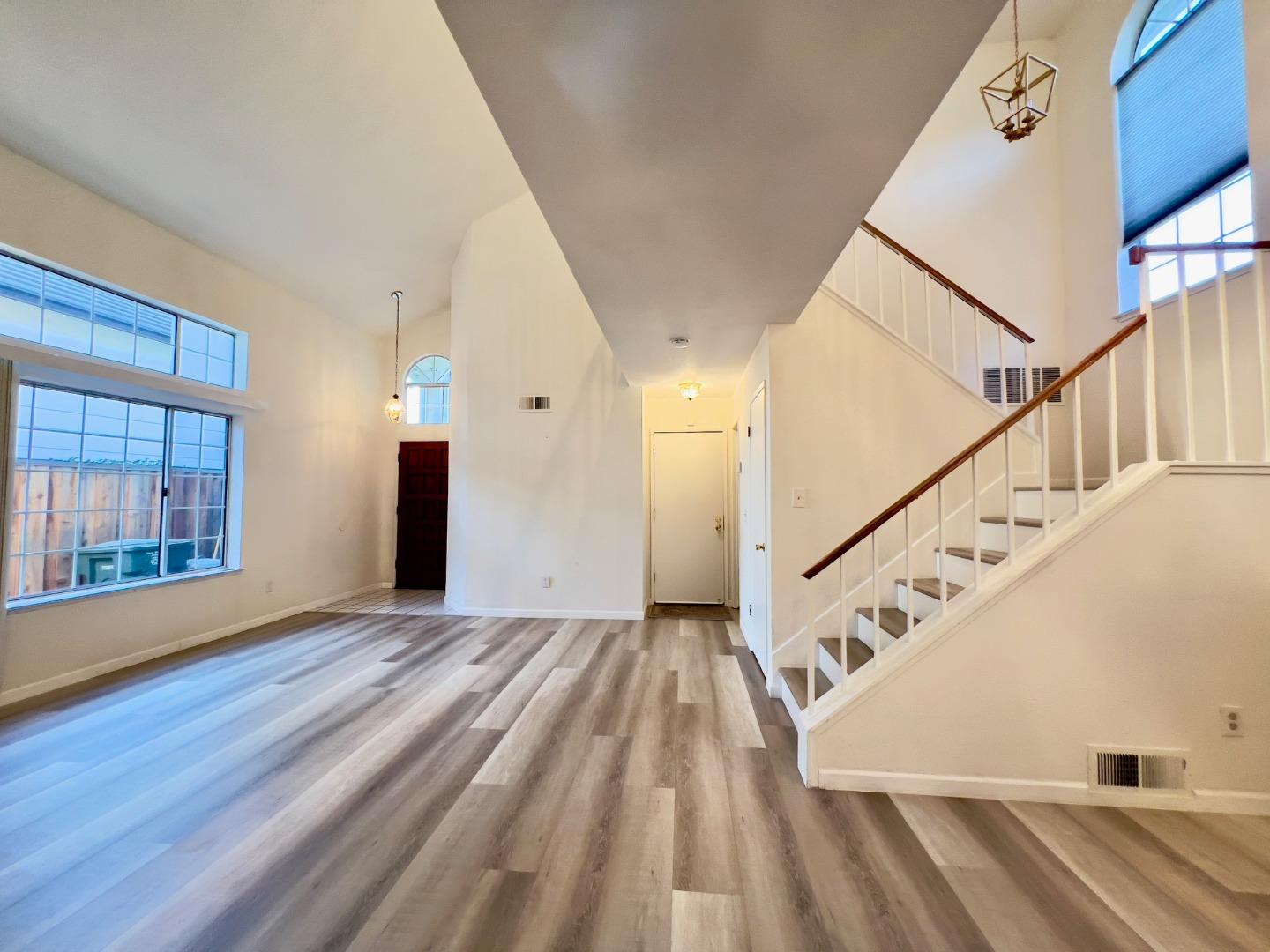 Detail Gallery Image 8 of 50 For 479 Tioga Ct, Pleasanton,  CA 94566 - 3 Beds | 2/1 Baths