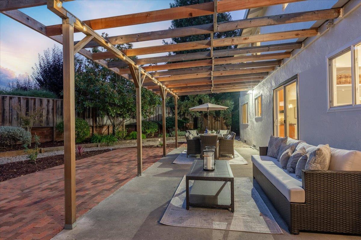 Detail Gallery Image 27 of 38 For 6698 Charter Oak Pl, San Jose,  CA 95120 - 5 Beds | 3 Baths