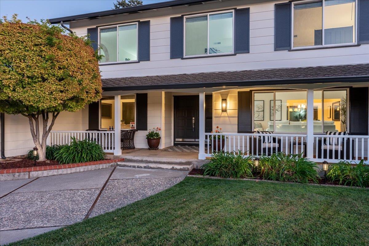 Detail Gallery Image 4 of 38 For 6698 Charter Oak Pl, San Jose,  CA 95120 - 5 Beds | 3 Baths