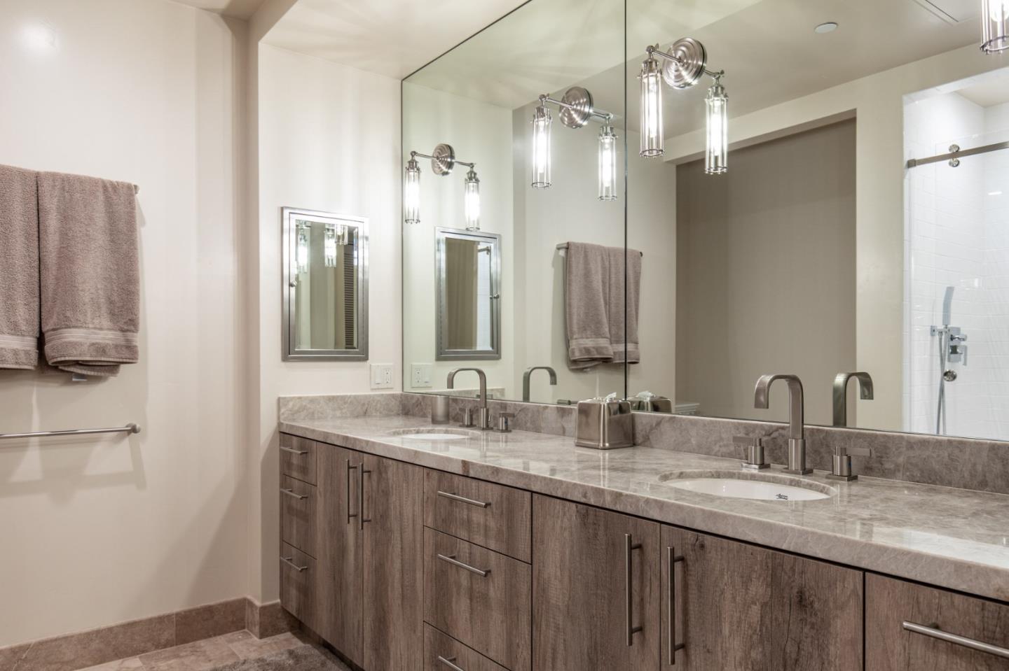 Detail Gallery Image 10 of 24 For 575 Foam St #D,  Monterey,  CA 93940 - 3 Beds | 2 Baths