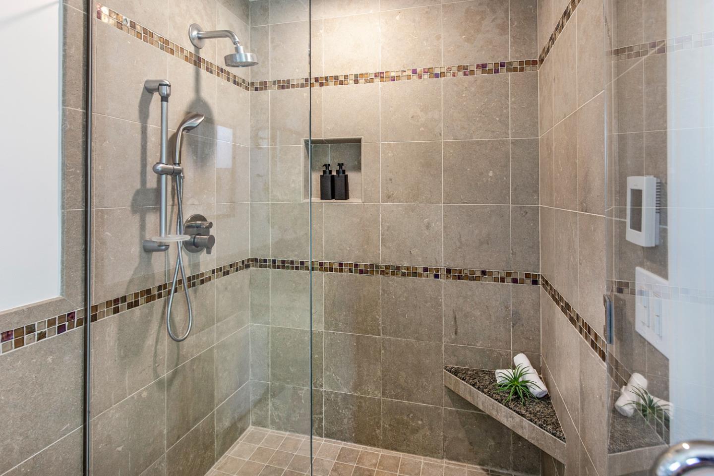 Detail Gallery Image 15 of 29 For 3388 Lubich Dr, Mountain View,  CA 94040 - 3 Beds | 2/1 Baths