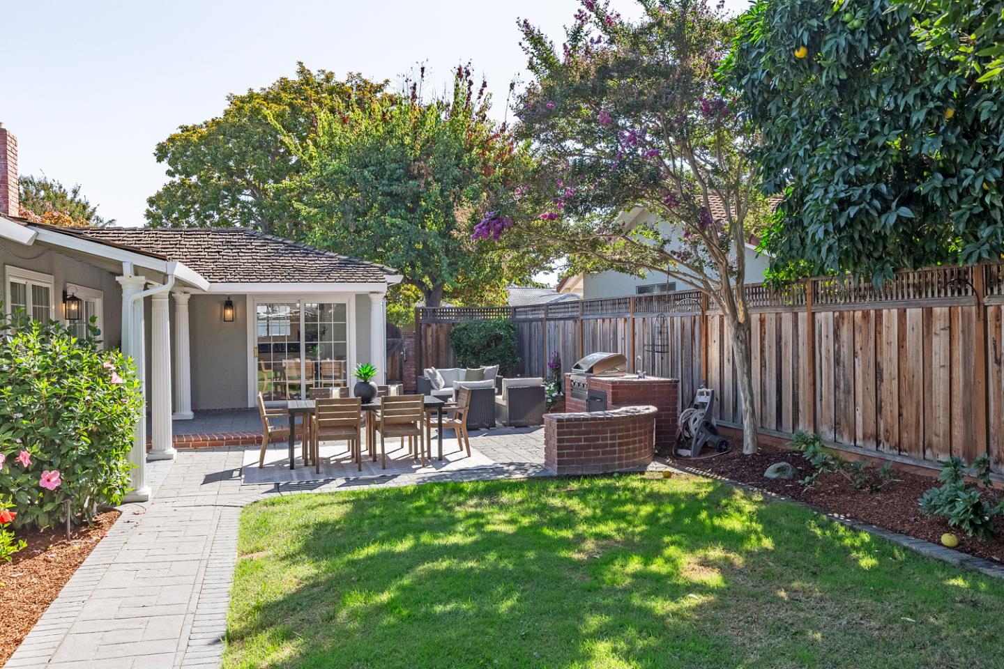Detail Gallery Image 22 of 29 For 3388 Lubich Dr, Mountain View,  CA 94040 - 3 Beds | 2/1 Baths