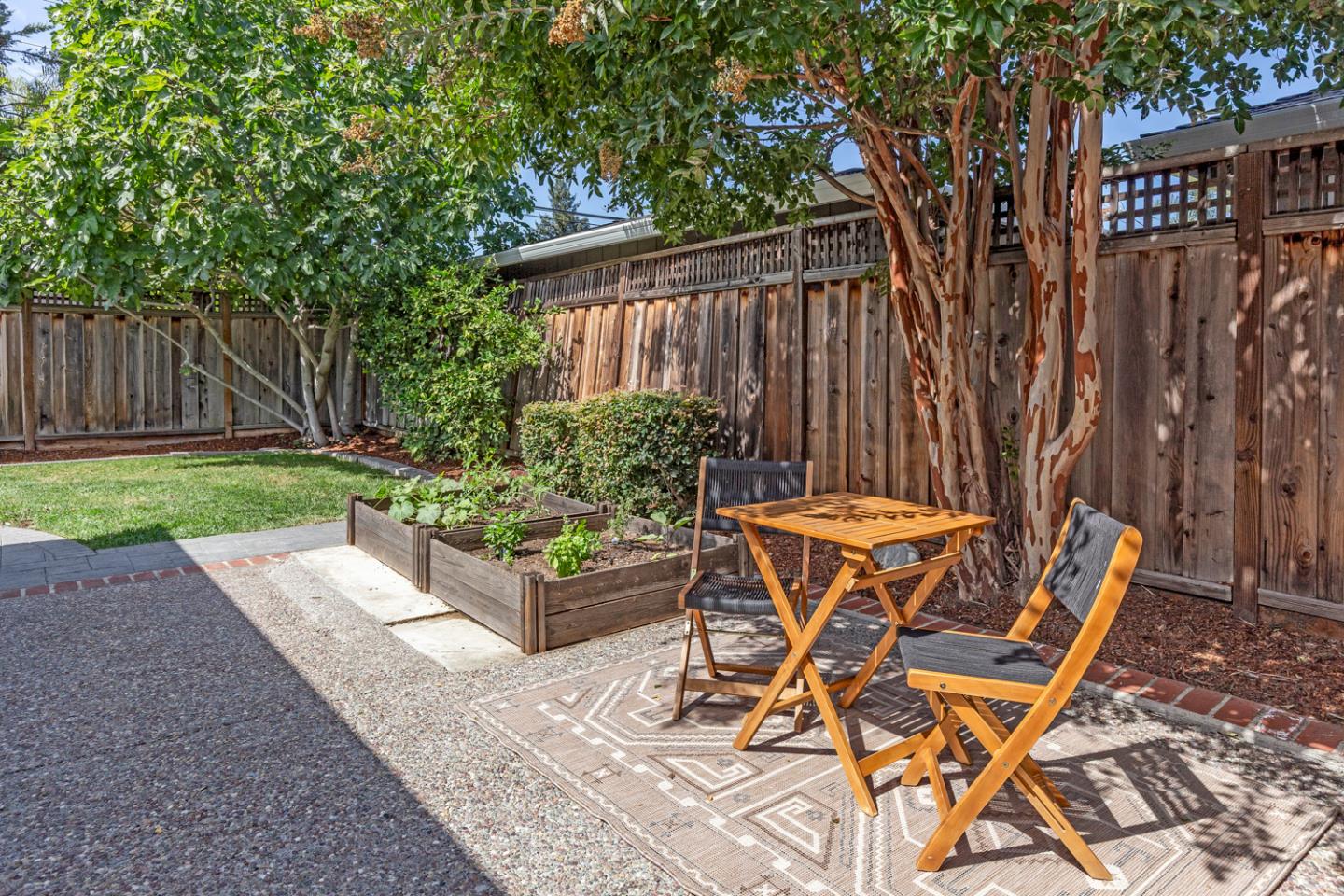 Detail Gallery Image 27 of 29 For 3388 Lubich Dr, Mountain View,  CA 94040 - 3 Beds | 2/1 Baths