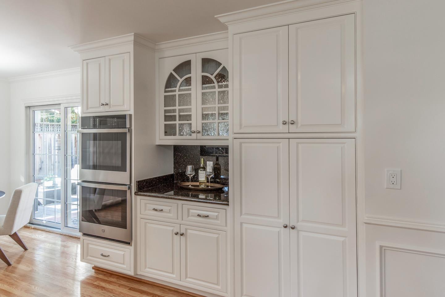 Detail Gallery Image 9 of 29 For 3388 Lubich Dr, Mountain View,  CA 94040 - 3 Beds | 2/1 Baths