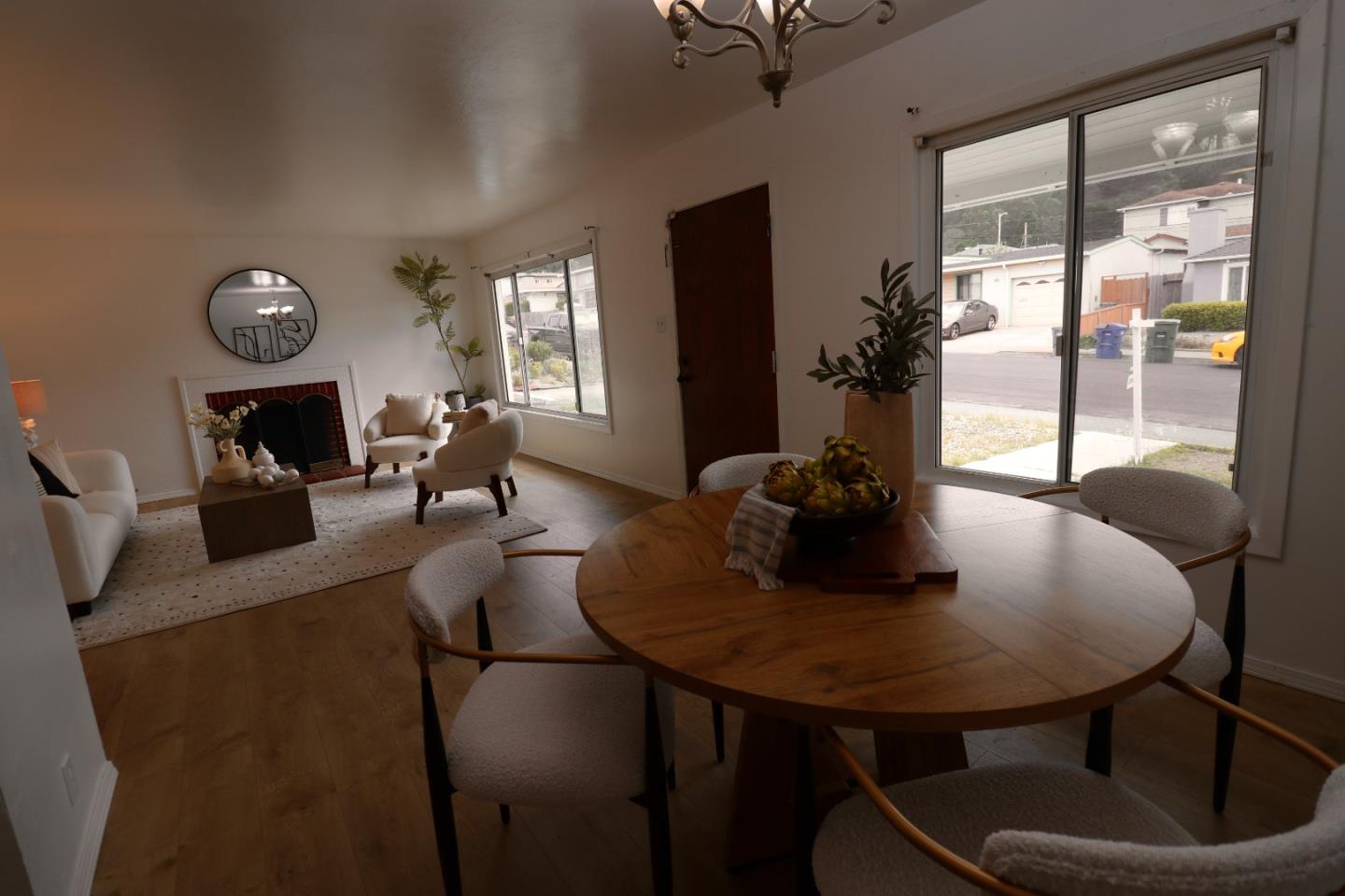 Detail Gallery Image 10 of 21 For 227 Wicklow Dr, South San Francisco,  CA 94080 - 4 Beds | 2 Baths