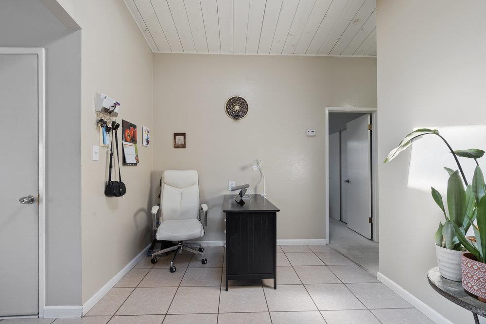 Detail Gallery Image 11 of 27 For 643 Rainier Dr, Salinas,  CA 93906 - 3 Beds | 2 Baths