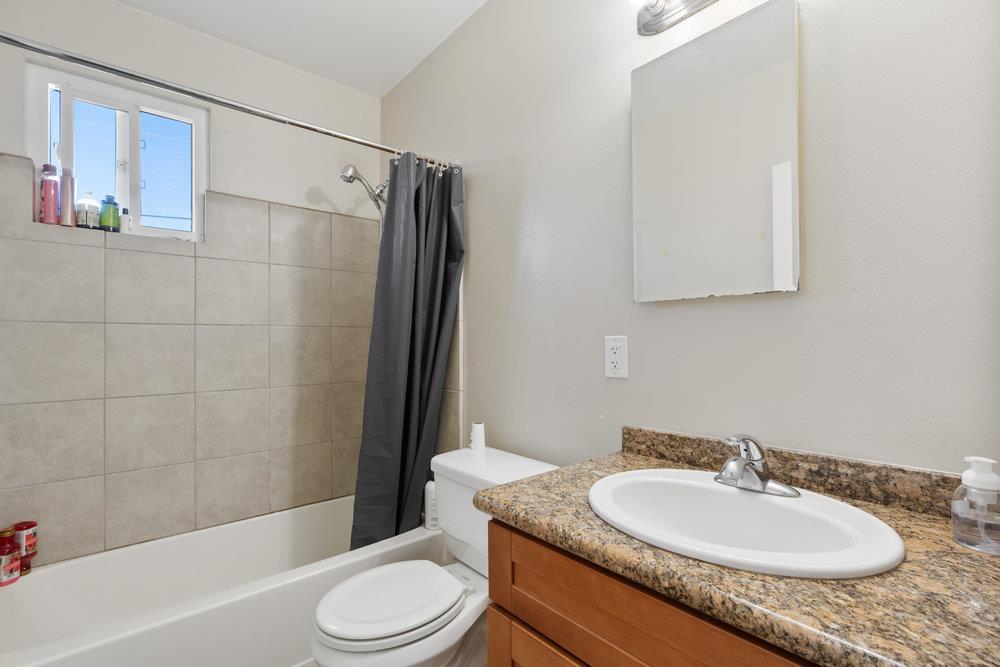 Detail Gallery Image 17 of 27 For 643 Rainier Dr, Salinas,  CA 93906 - 3 Beds | 2 Baths