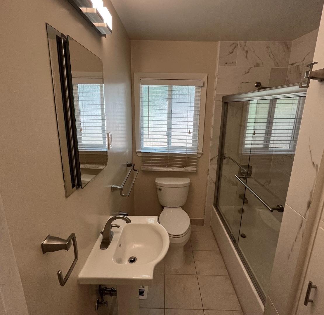 Detail Gallery Image 7 of 15 For 860 Live Oak Ave #1,  Menlo Park,  CA 94025 - 2 Beds | 1 Baths