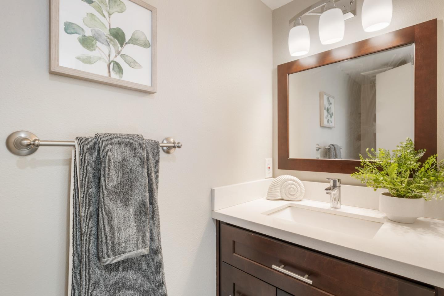Detail Gallery Image 13 of 26 For 1713 Winston St, San Jose,  CA 95131 - 3 Beds | 2/1 Baths