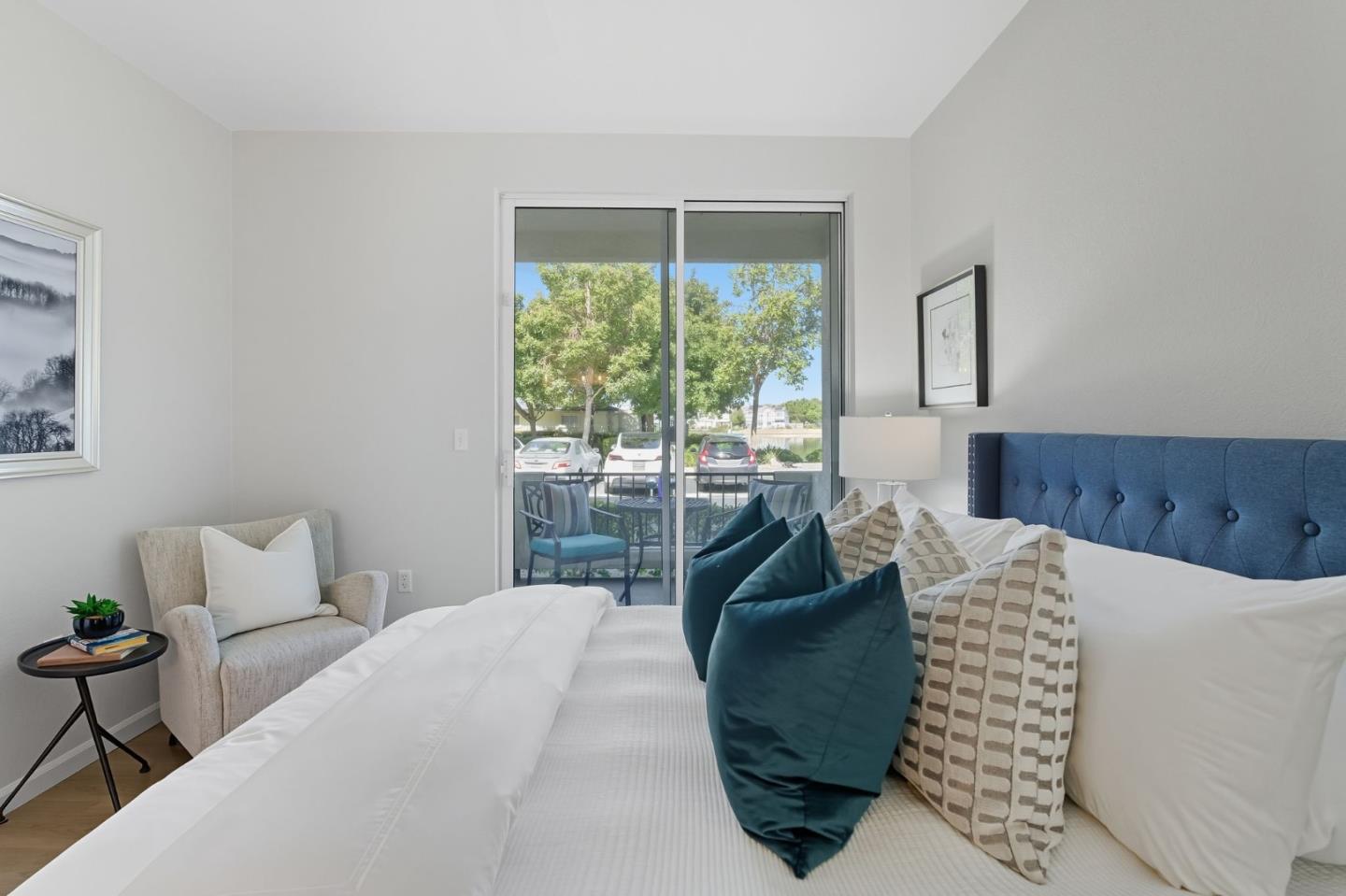 Detail Gallery Image 19 of 26 For 401 Baltic Cir #403,  Redwood City,  CA 94065 - 2 Beds | 2 Baths