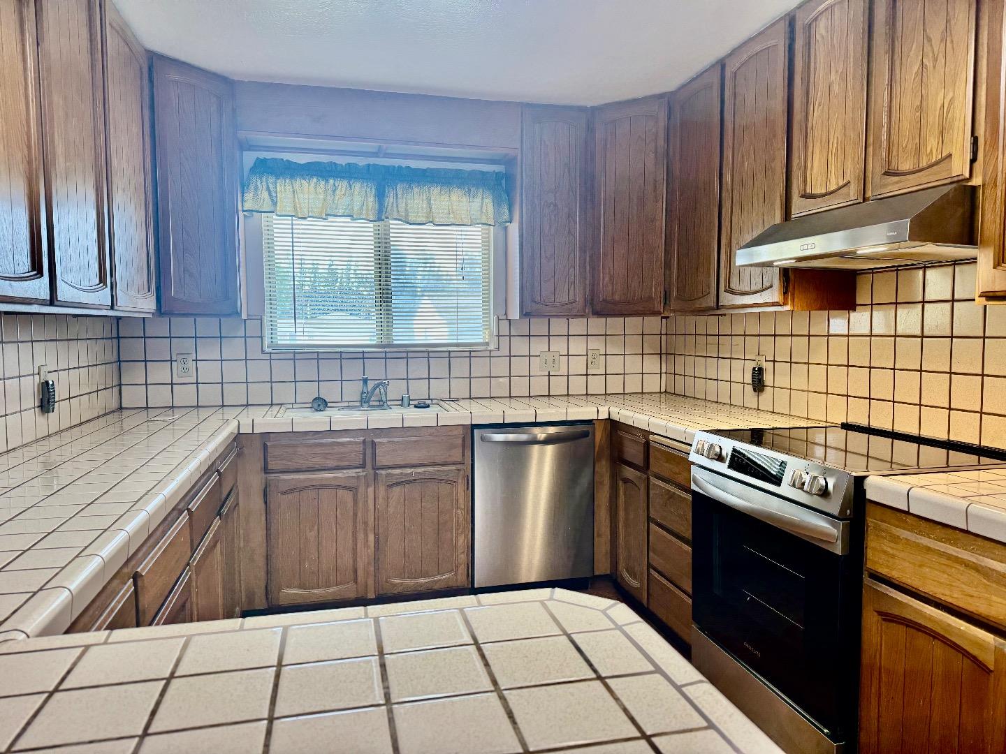 Detail Gallery Image 12 of 24 For 518 Main St, Soledad,  CA 93960 - 3 Beds | 2 Baths