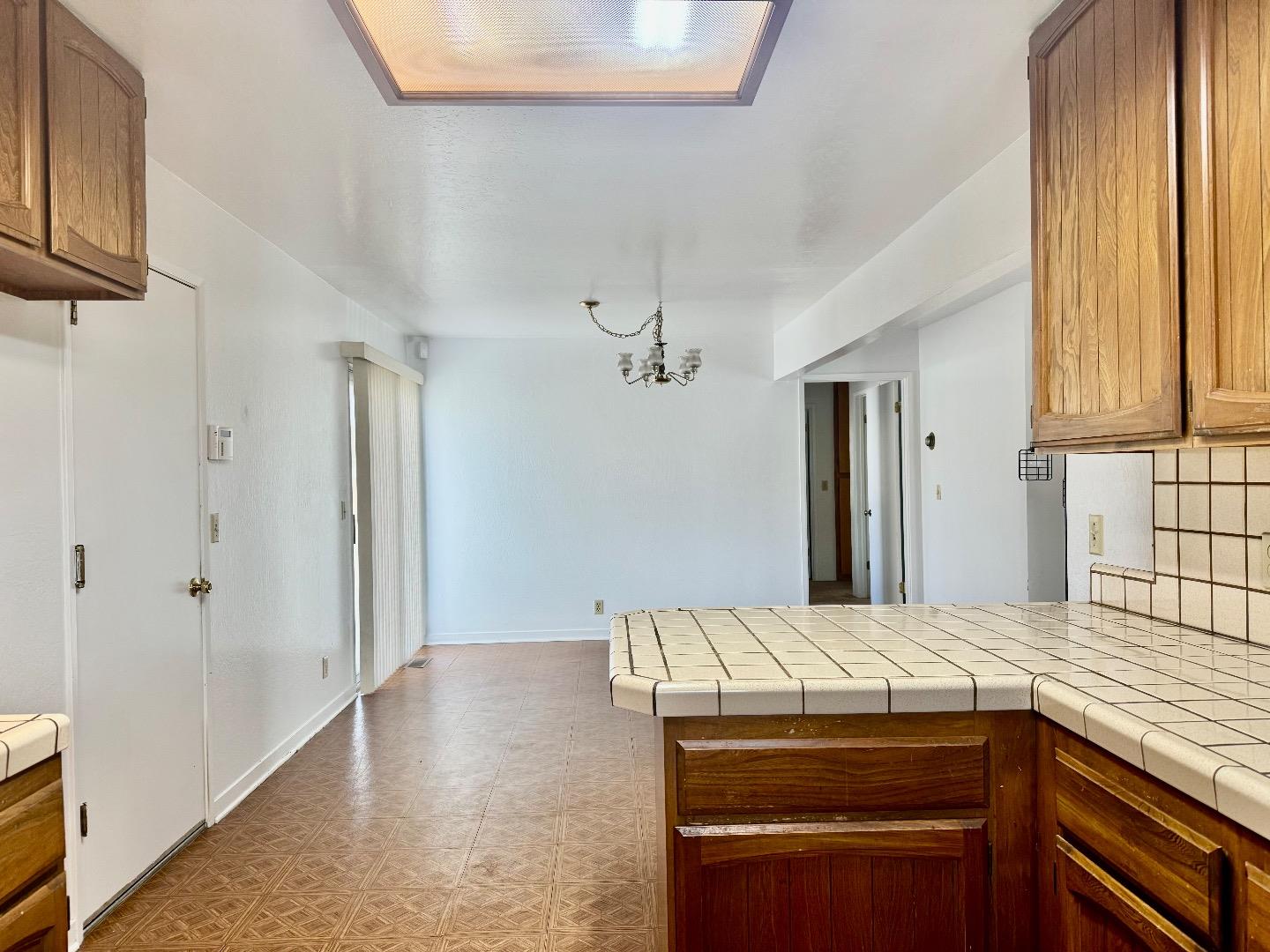 Detail Gallery Image 13 of 24 For 518 Main St, Soledad,  CA 93960 - 3 Beds | 2 Baths