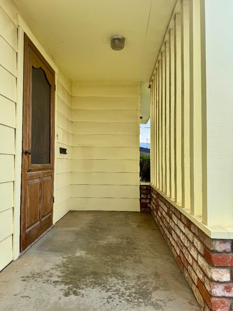 Detail Gallery Image 4 of 24 For 518 Main St, Soledad,  CA 93960 - 3 Beds | 2 Baths