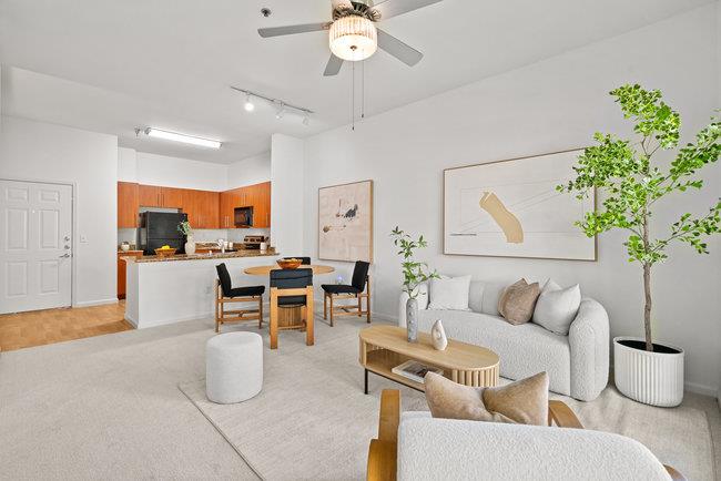 Detail Gallery Image 4 of 35 For 1060 S 3rd St #379,  San Jose,  CA 95112 - 1 Beds | 1 Baths