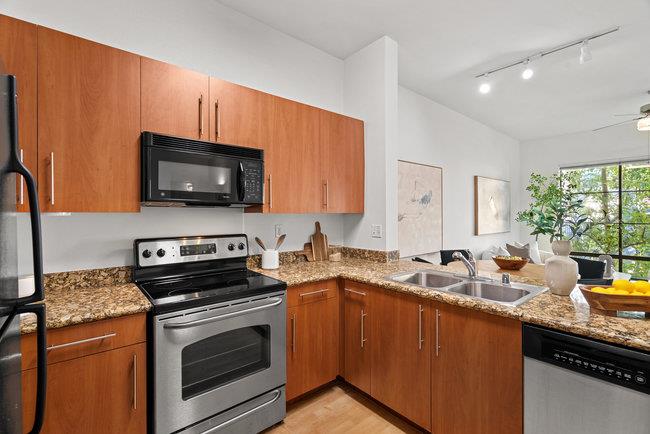 Detail Gallery Image 6 of 35 For 1060 S 3rd St #379,  San Jose,  CA 95112 - 1 Beds | 1 Baths