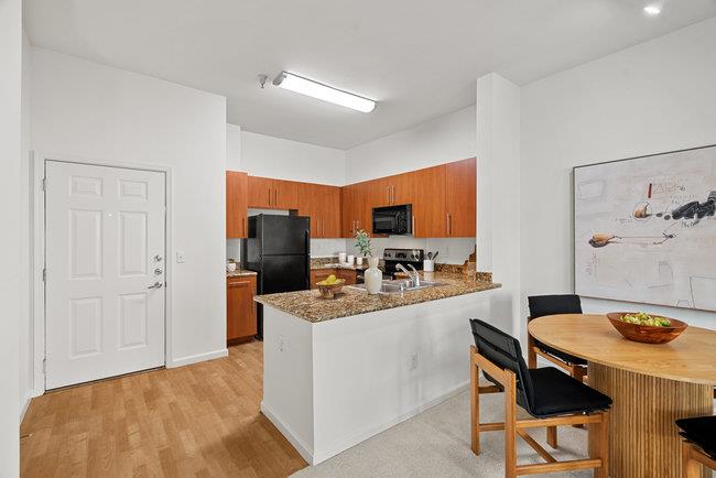 Detail Gallery Image 8 of 35 For 1060 S 3rd St #379,  San Jose,  CA 95112 - 1 Beds | 1 Baths