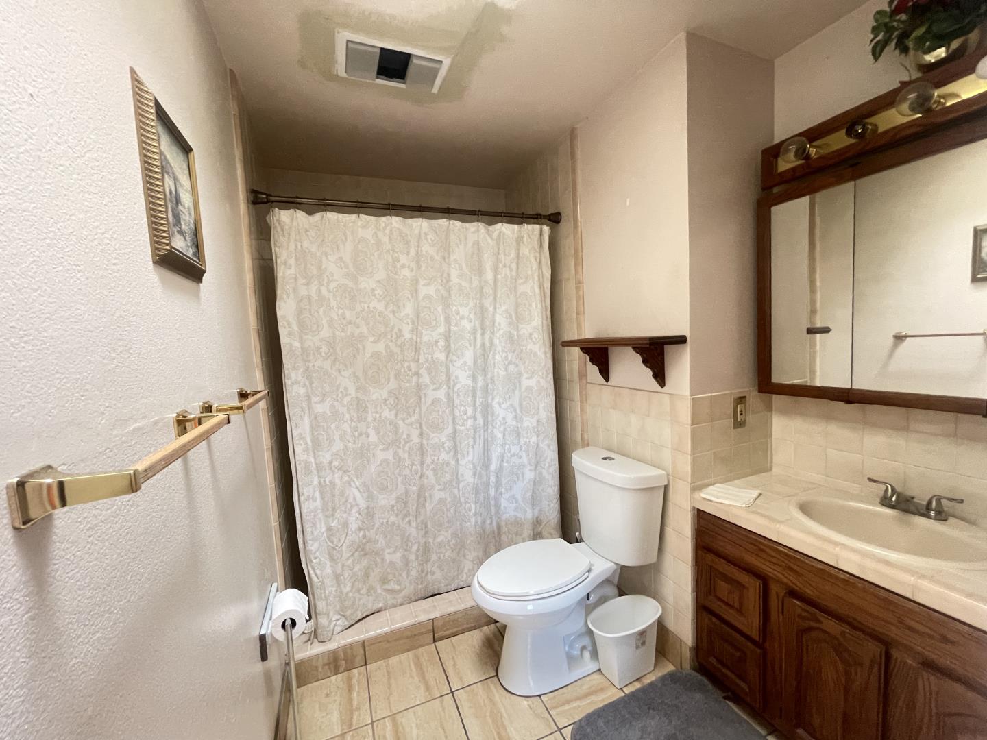 Detail Gallery Image 13 of 24 For 1701 S Capitol Ave, San Jose,  CA 95127 - 6 Beds | 3 Baths
