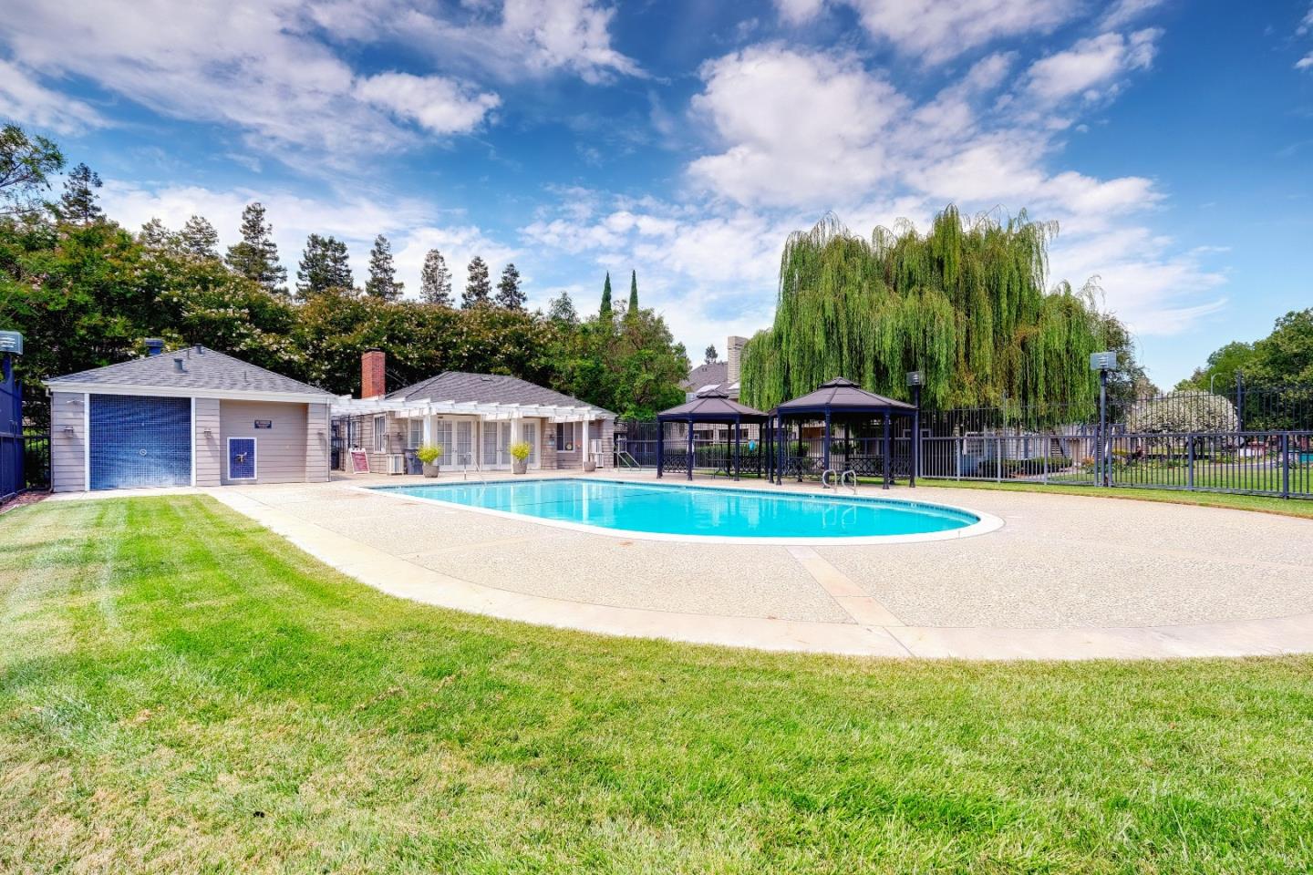 Detail Gallery Image 46 of 54 For 1735 Parkview Green Cir, San Jose,  CA 95131 - 2 Beds | 2 Baths