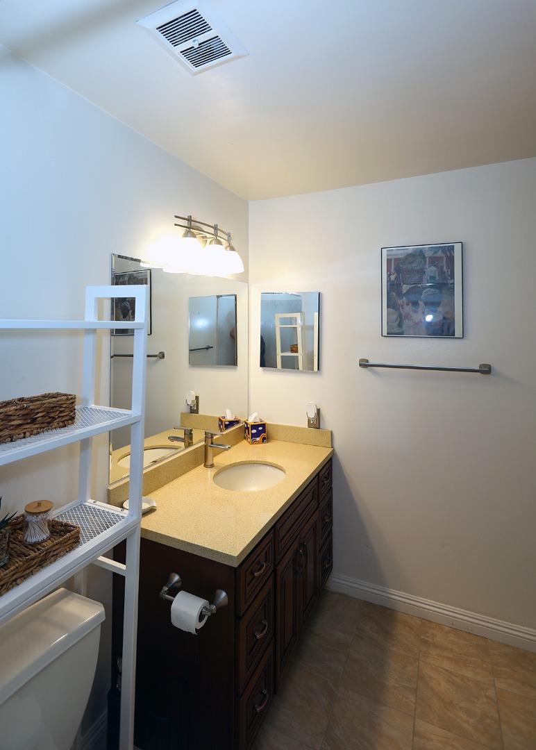 Detail Gallery Image 13 of 45 For 22135 Sevilla Rd #47,  Hayward,  CA 94541 - 2 Beds | 2 Baths