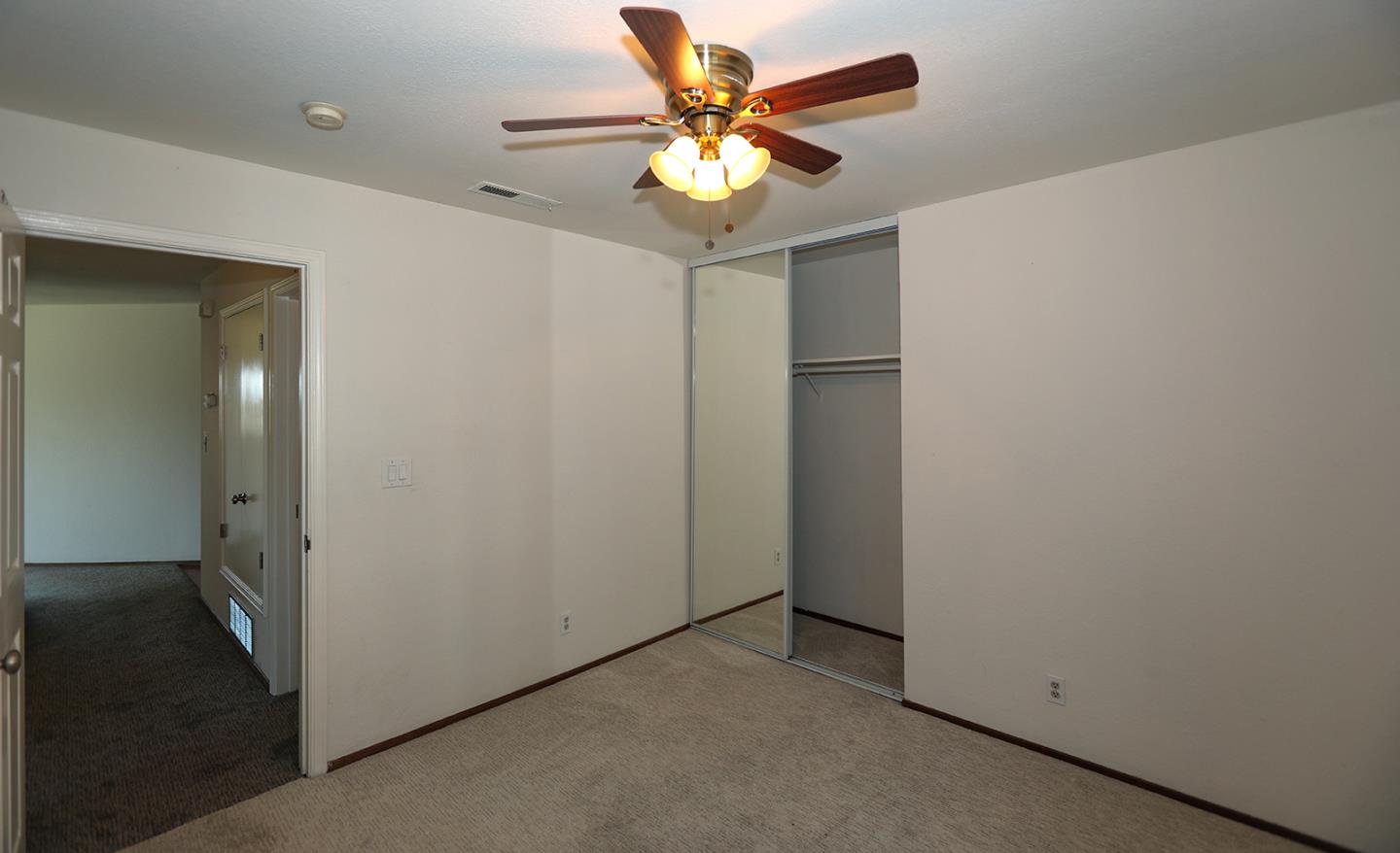 Detail Gallery Image 15 of 45 For 22135 Sevilla Rd #47,  Hayward,  CA 94541 - 2 Beds | 2 Baths