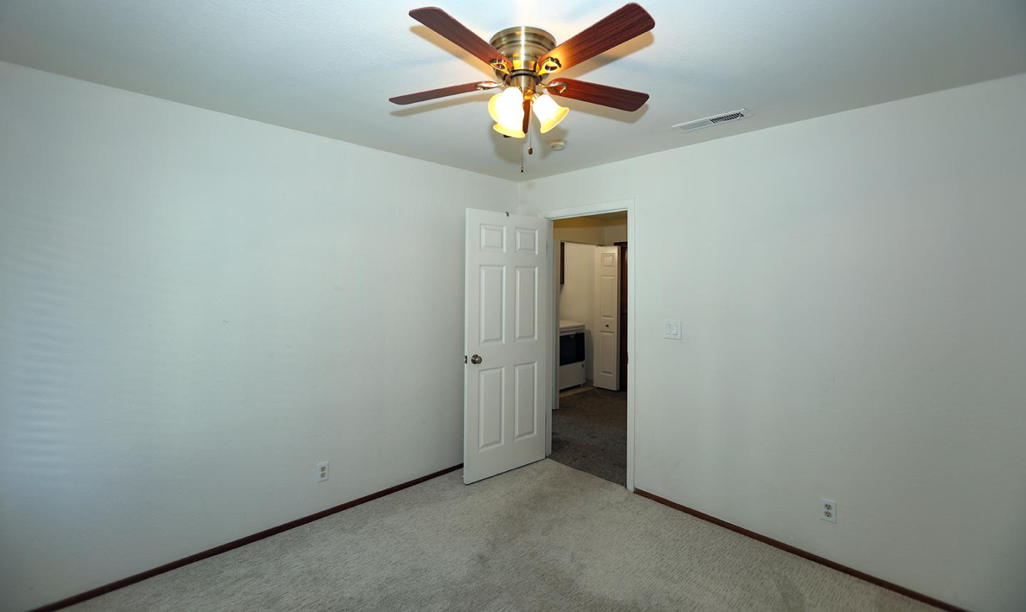 Detail Gallery Image 16 of 45 For 22135 Sevilla Rd #47,  Hayward,  CA 94541 - 2 Beds | 2 Baths