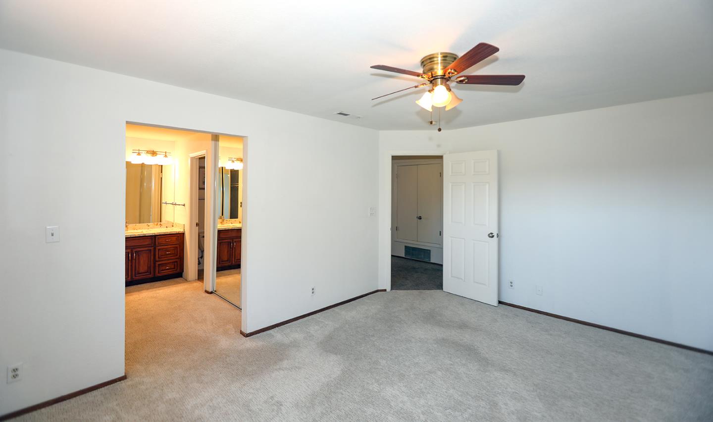 Detail Gallery Image 18 of 45 For 22135 Sevilla Rd #47,  Hayward,  CA 94541 - 2 Beds | 2 Baths
