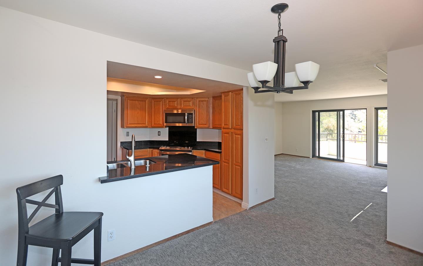 Detail Gallery Image 33 of 45 For 22135 Sevilla Rd #47,  Hayward,  CA 94541 - 2 Beds | 2 Baths