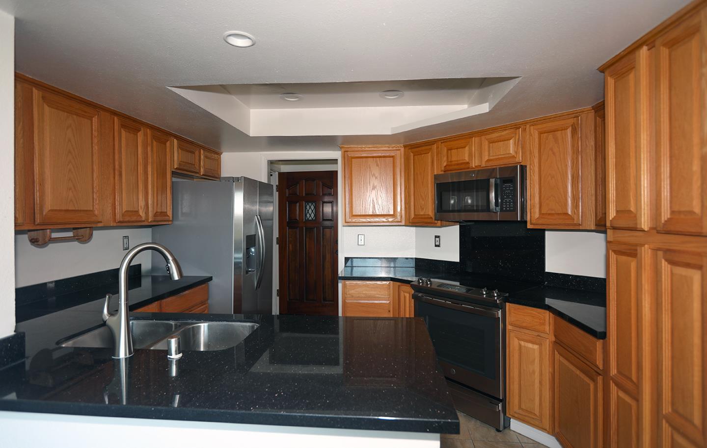 Detail Gallery Image 36 of 45 For 22135 Sevilla Rd #47,  Hayward,  CA 94541 - 2 Beds | 2 Baths