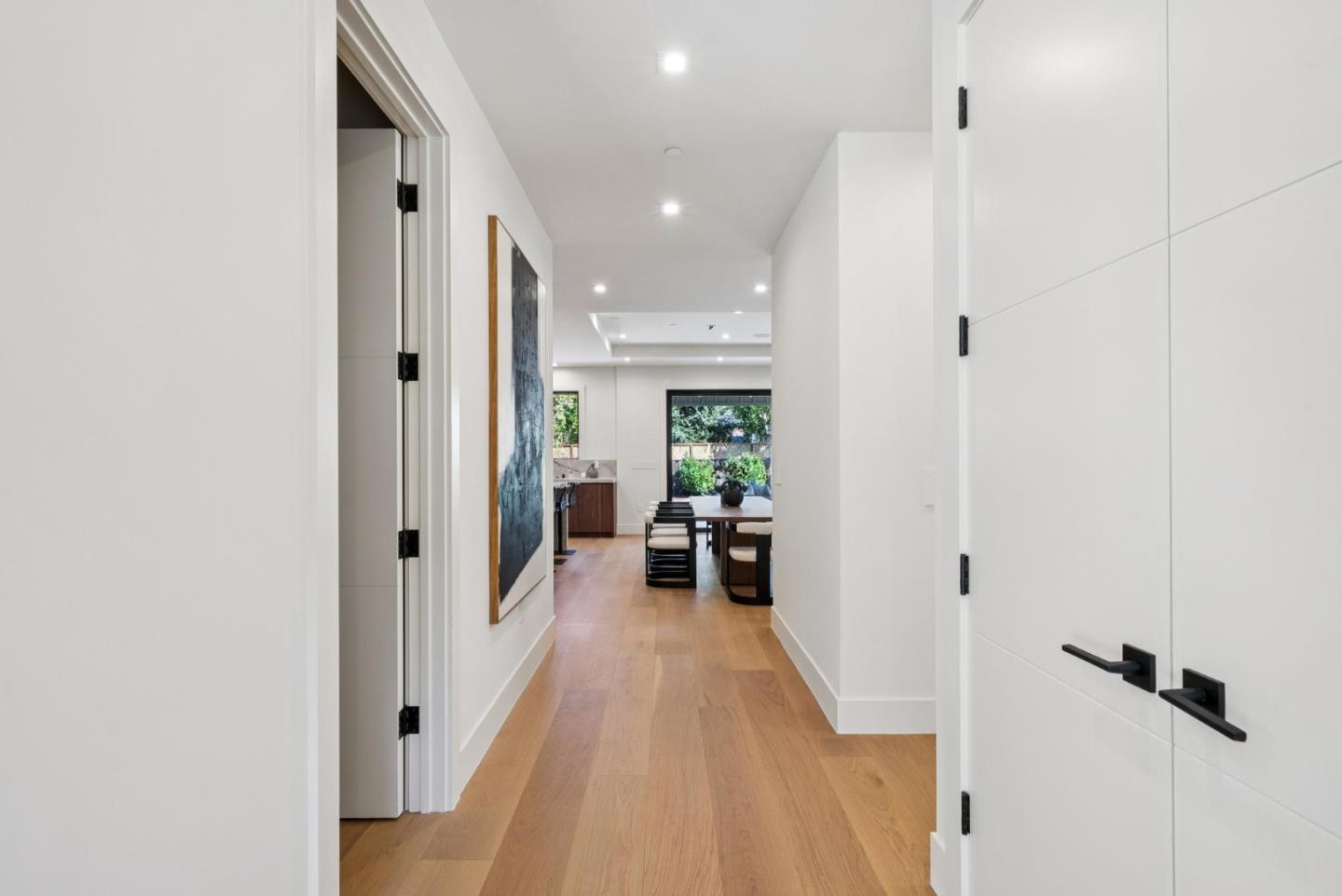 Detail Gallery Image 14 of 86 For 589 Cherry Ave, Los Altos,  CA 94022 - 5 Beds | 5/1 Baths