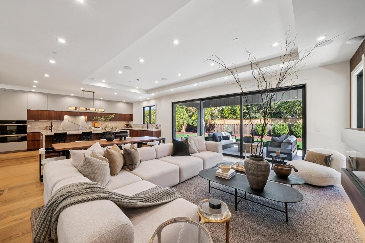 Detail Gallery Image 15 of 86 For 589 Cherry Ave, Los Altos,  CA 94022 - 5 Beds | 5/1 Baths