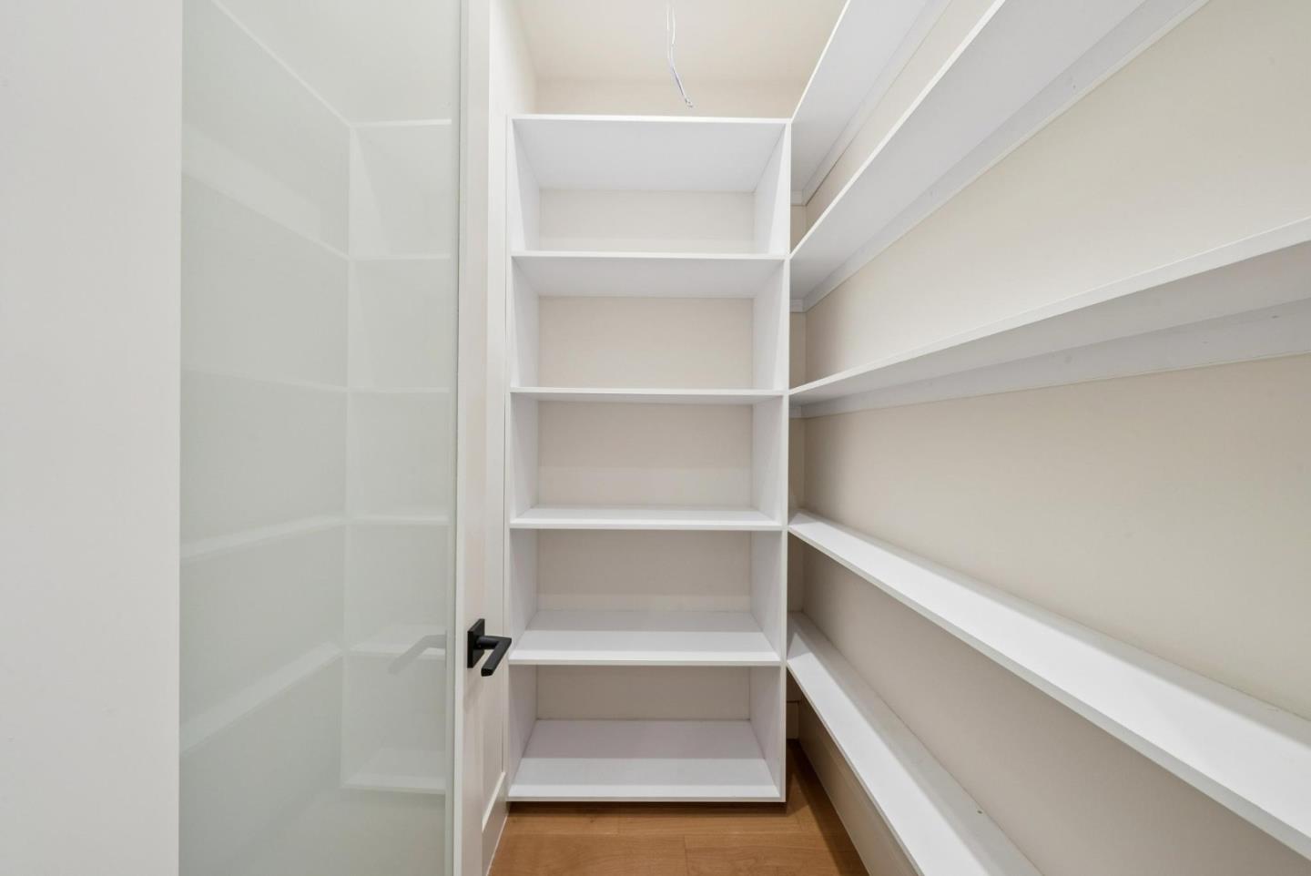 Detail Gallery Image 25 of 86 For 589 Cherry Ave, Los Altos,  CA 94022 - 5 Beds | 5/1 Baths