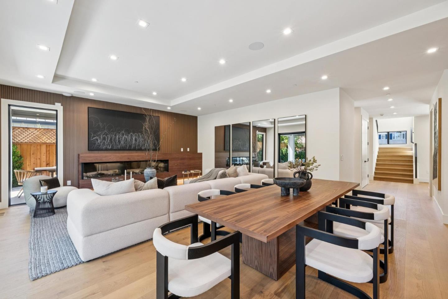 Detail Gallery Image 28 of 86 For 589 Cherry Ave, Los Altos,  CA 94022 - 5 Beds | 5/1 Baths
