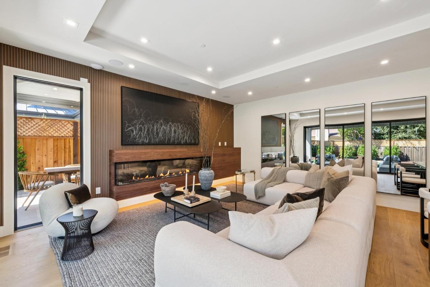 Detail Gallery Image 29 of 86 For 589 Cherry Ave, Los Altos,  CA 94022 - 5 Beds | 5/1 Baths