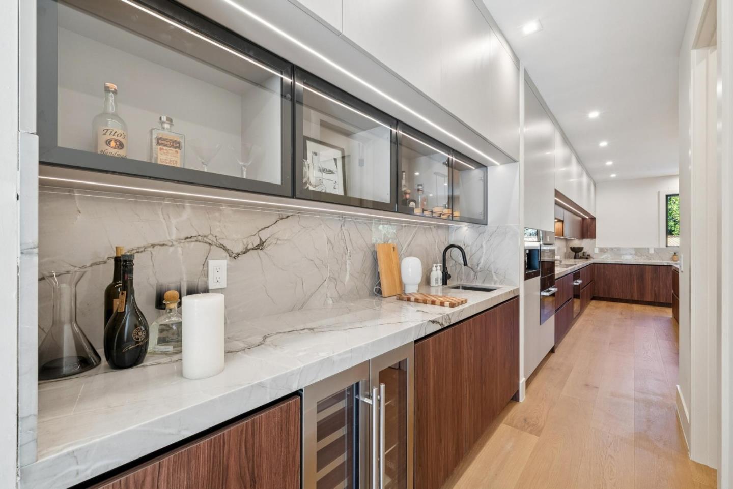 Detail Gallery Image 31 of 86 For 589 Cherry Ave, Los Altos,  CA 94022 - 5 Beds | 5/1 Baths