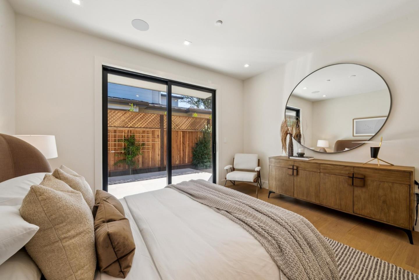 Detail Gallery Image 35 of 86 For 589 Cherry Ave, Los Altos,  CA 94022 - 5 Beds | 5/1 Baths