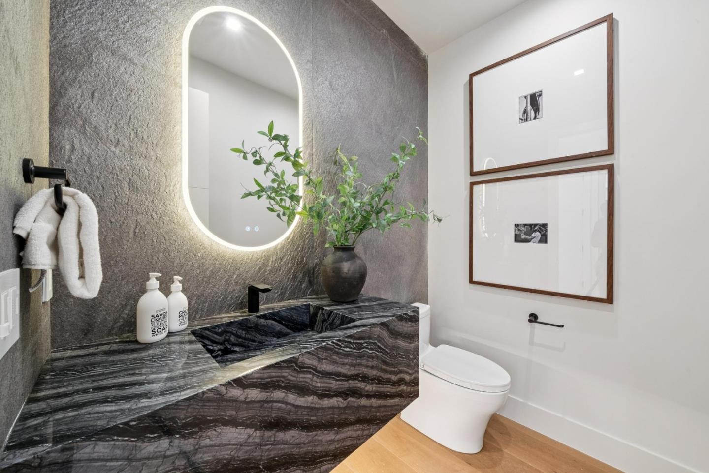 Detail Gallery Image 38 of 86 For 589 Cherry Ave, Los Altos,  CA 94022 - 5 Beds | 5/1 Baths