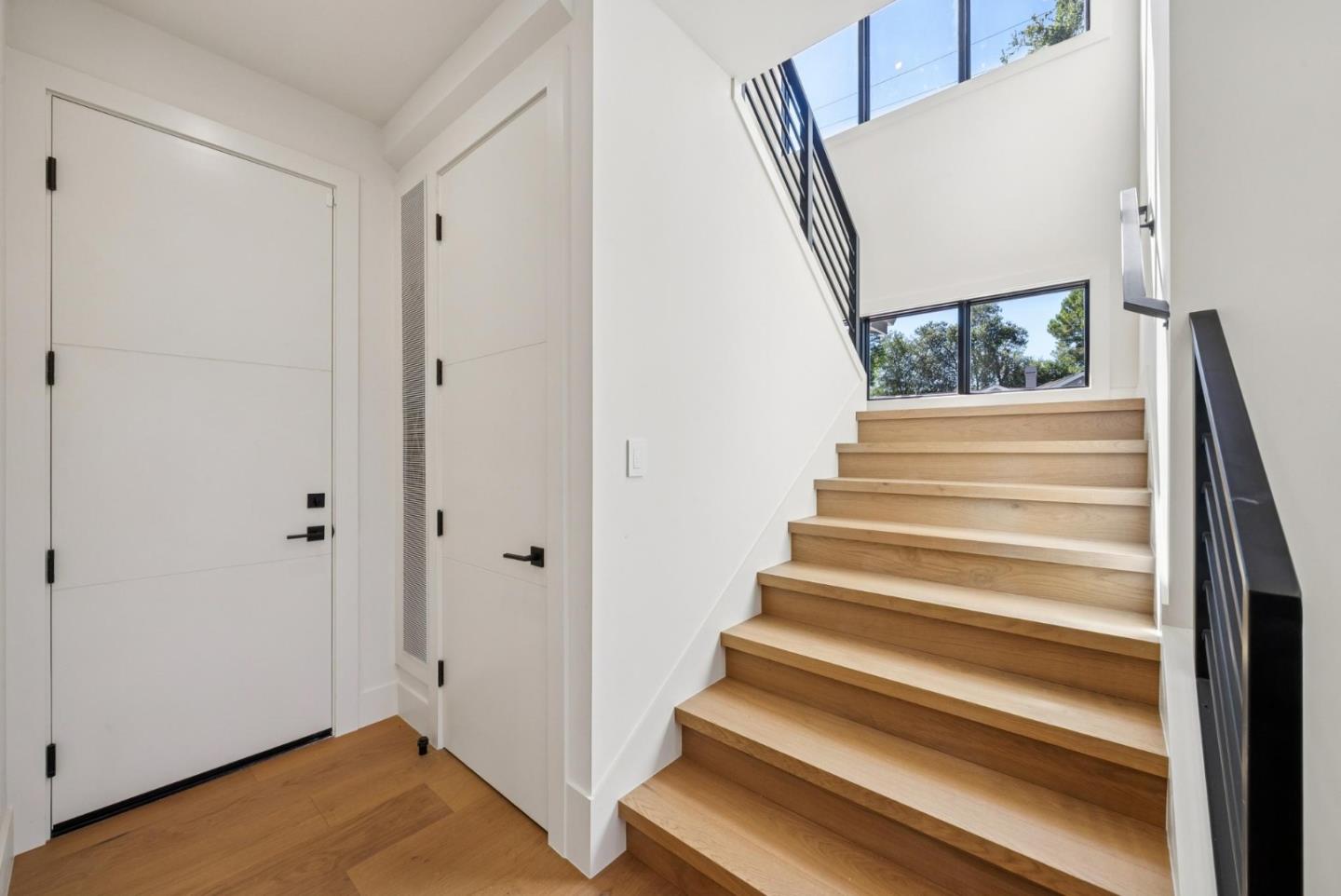 Detail Gallery Image 39 of 86 For 589 Cherry Ave, Los Altos,  CA 94022 - 5 Beds | 5/1 Baths