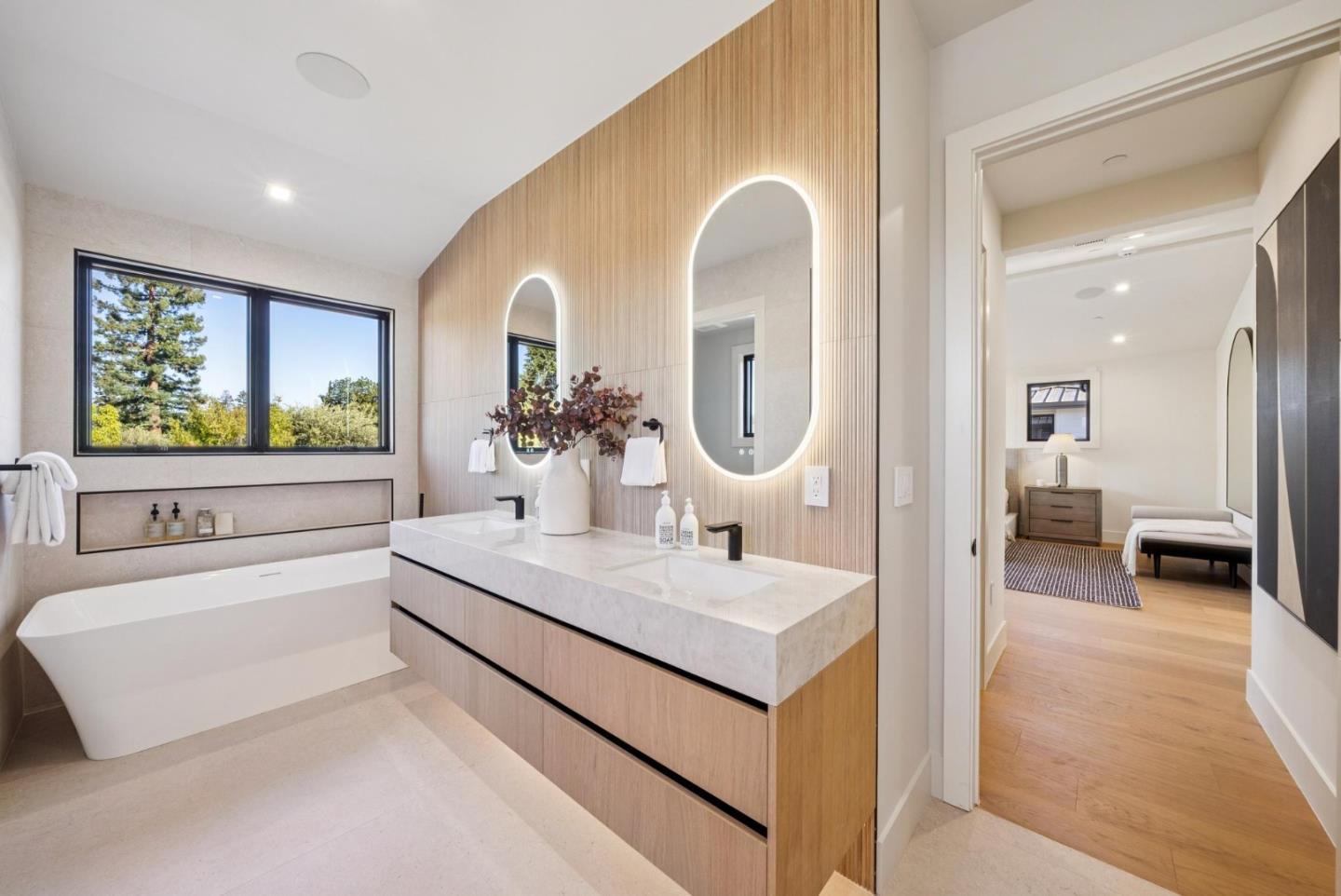 Detail Gallery Image 45 of 86 For 589 Cherry Ave, Los Altos,  CA 94022 - 5 Beds | 5/1 Baths
