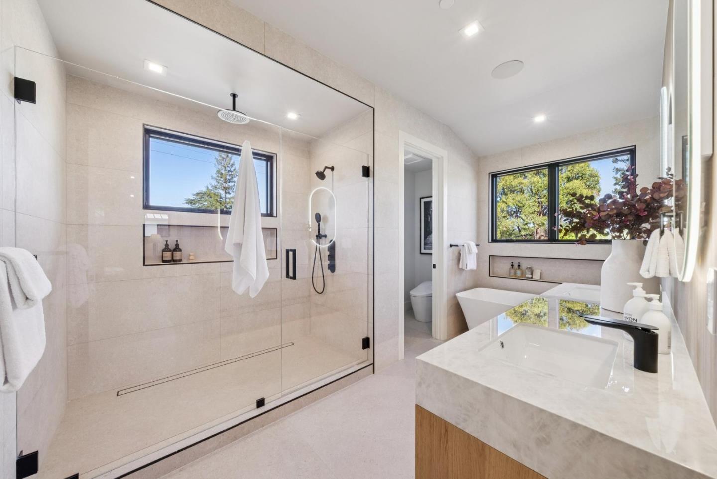Detail Gallery Image 46 of 86 For 589 Cherry Ave, Los Altos,  CA 94022 - 5 Beds | 5/1 Baths