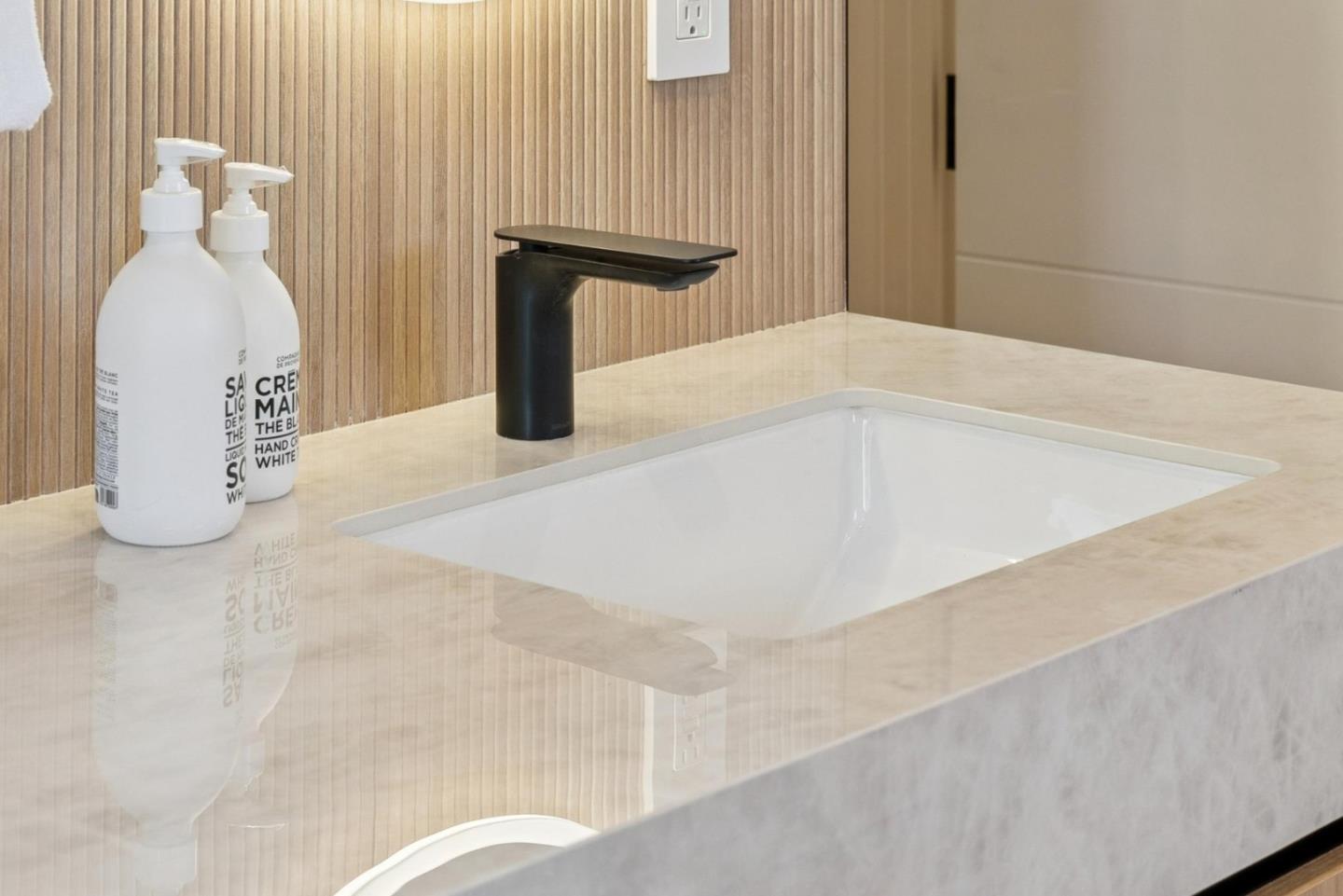 Detail Gallery Image 50 of 86 For 589 Cherry Ave, Los Altos,  CA 94022 - 5 Beds | 5/1 Baths
