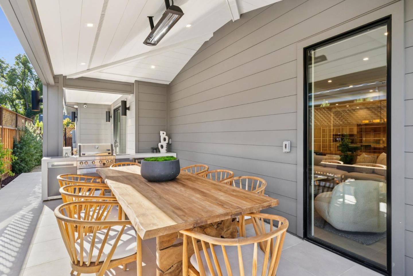 Detail Gallery Image 72 of 86 For 589 Cherry Ave, Los Altos,  CA 94022 - 5 Beds | 5/1 Baths